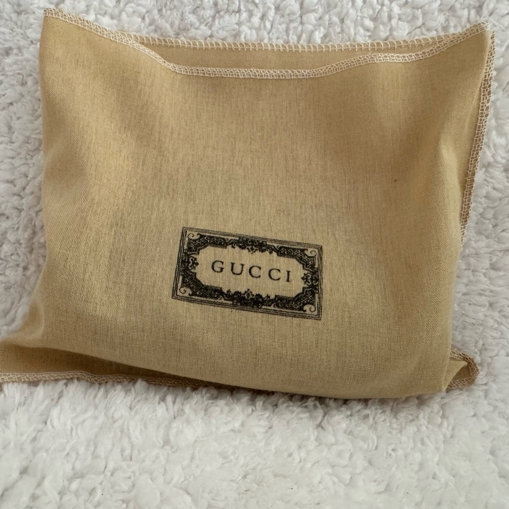 Gucci Velvet Sun Glasses Case - Picture 5 of 5